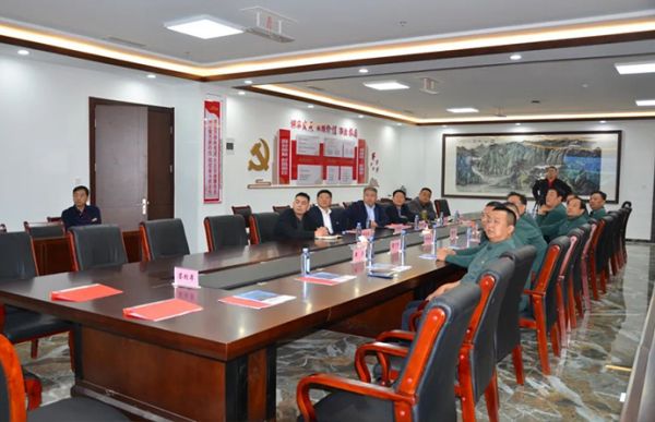 一滕建設(shè)集團  興華建設(shè)集團   戰(zhàn)略合作框架協(xié)議簽約儀式